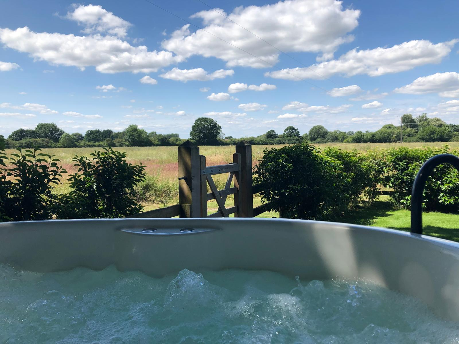 WhatsApp Image 2025-11-23 at 18.13.22_a6aac597