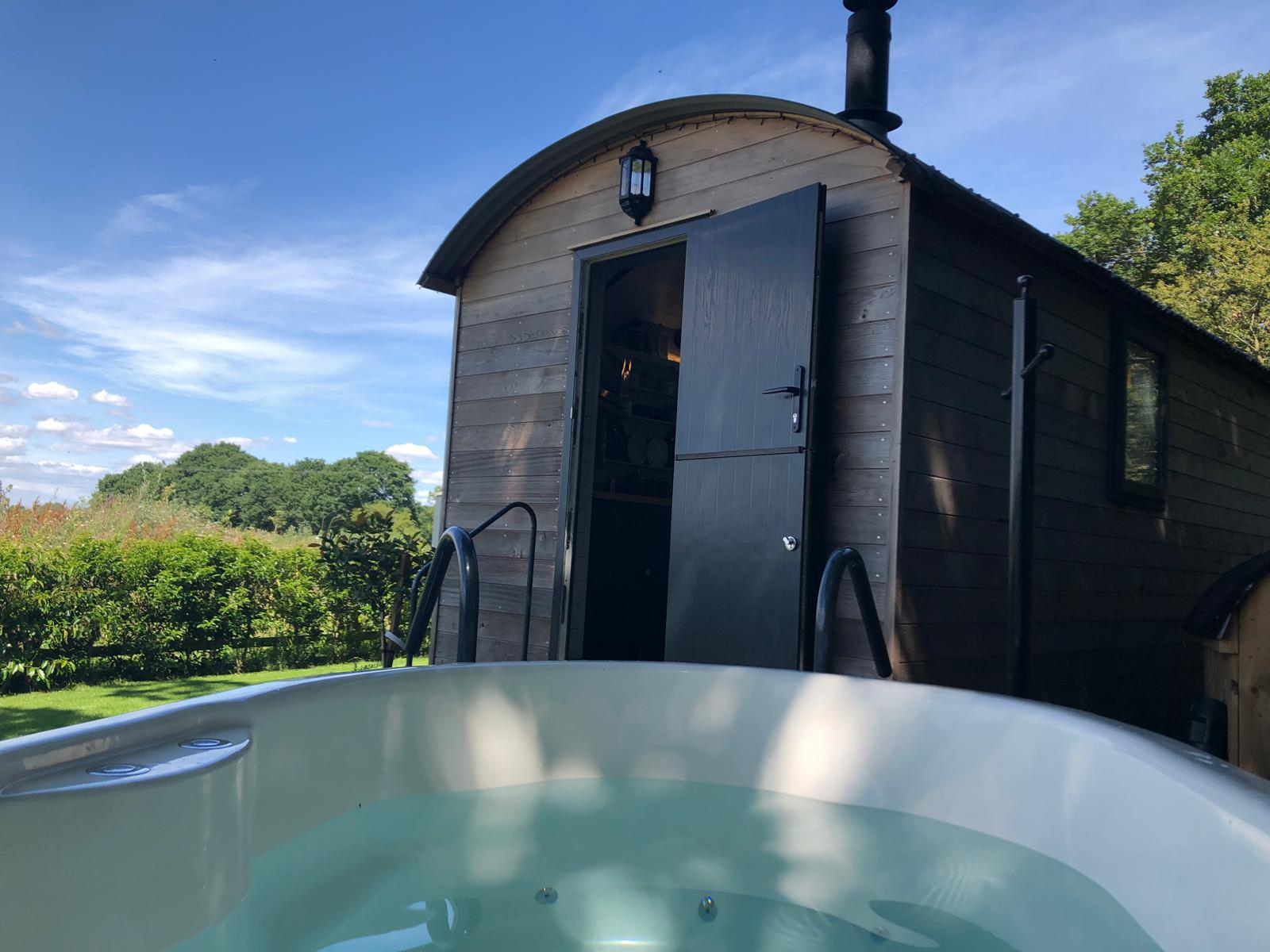 WhatsApp Image 2025-11-23 at 18.13.22_d44cbe98