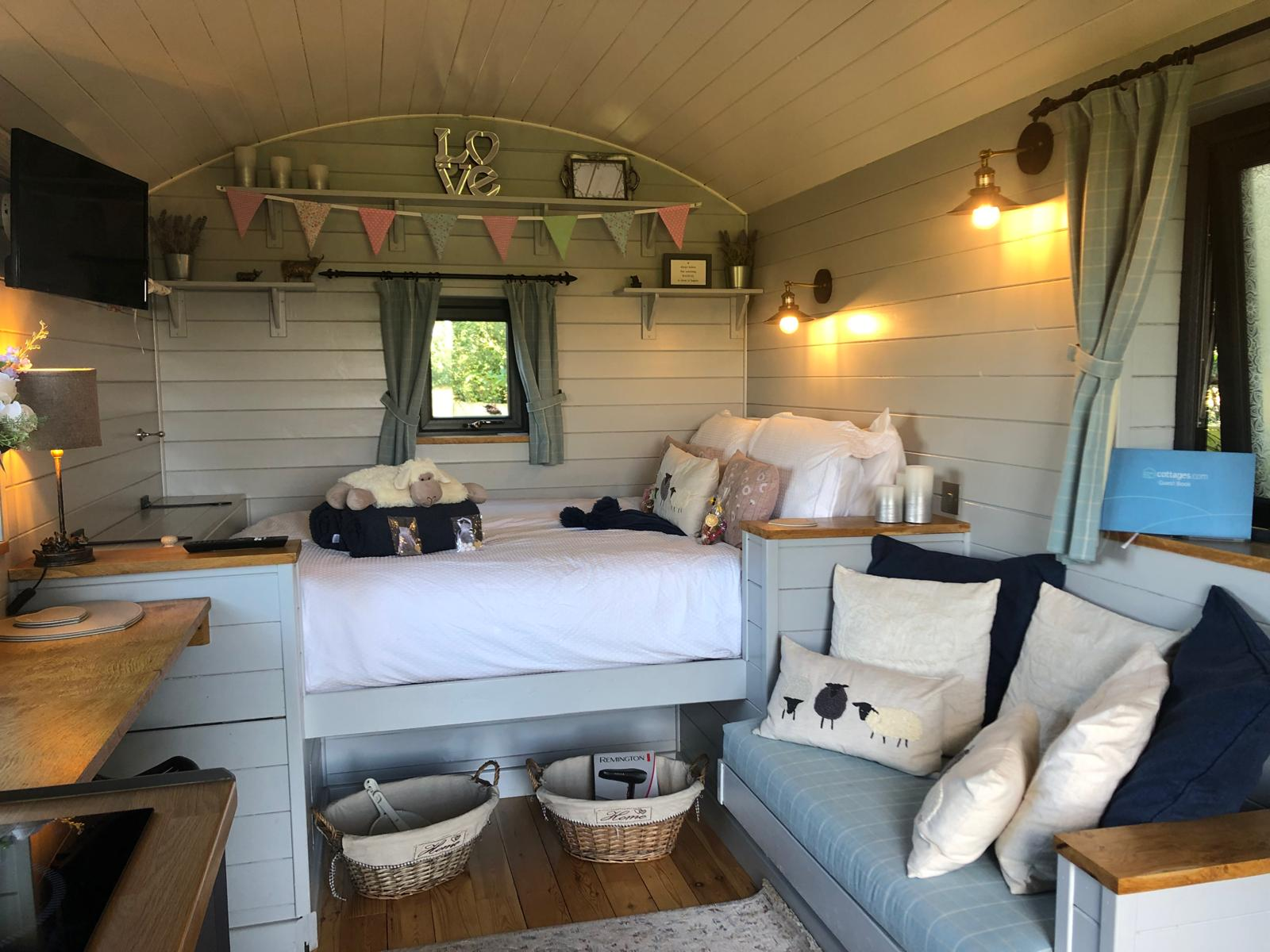 WhatsApp Image 2025-11-23 at 18.13.25_5af23e1e