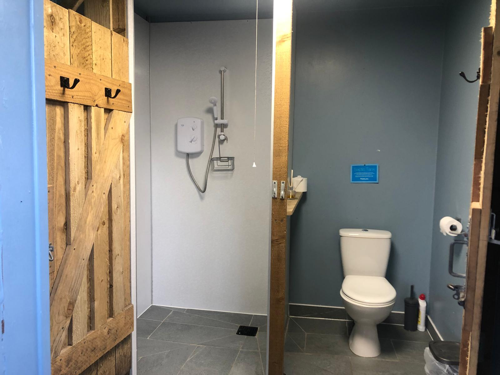 WhatsApp Image 2025-11-23 at 18.26.24_41455939